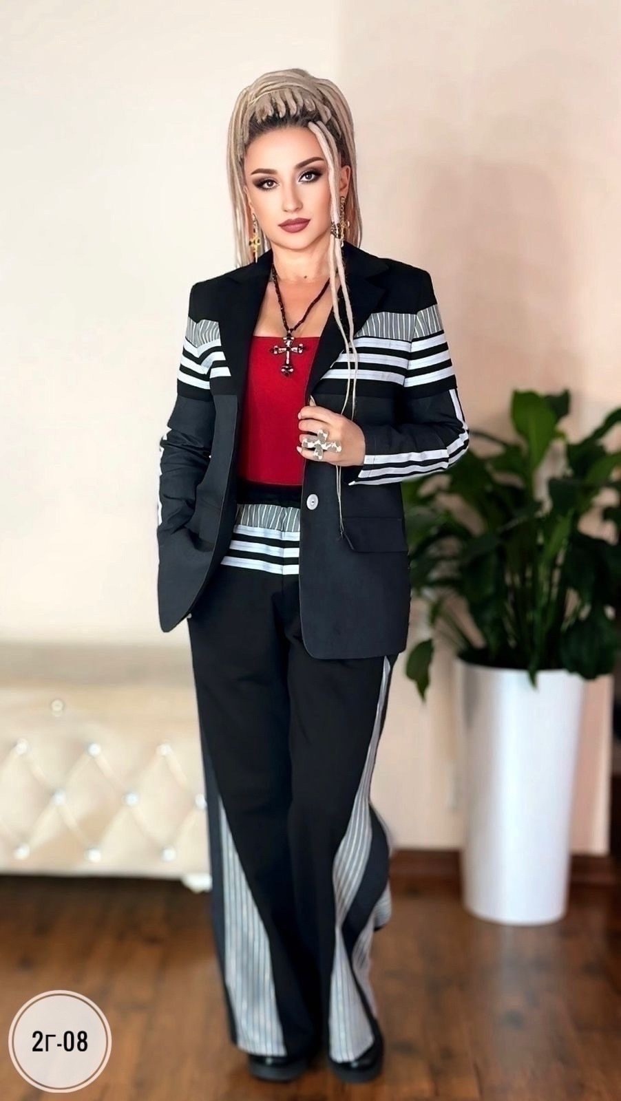 женский брючный костюм двойка,женские брючные костюмы,костюм-двойка брючный оверсайз pimari,модные костюмы,костюм брючный трикотажный с лампасами vip стиль