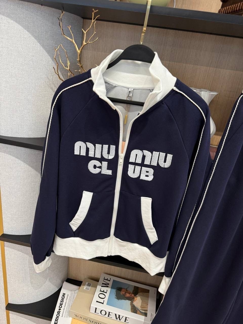 женский спортивный костюм,celine костюм женский,костюм спортивный,стильные костюмы,женский костюм