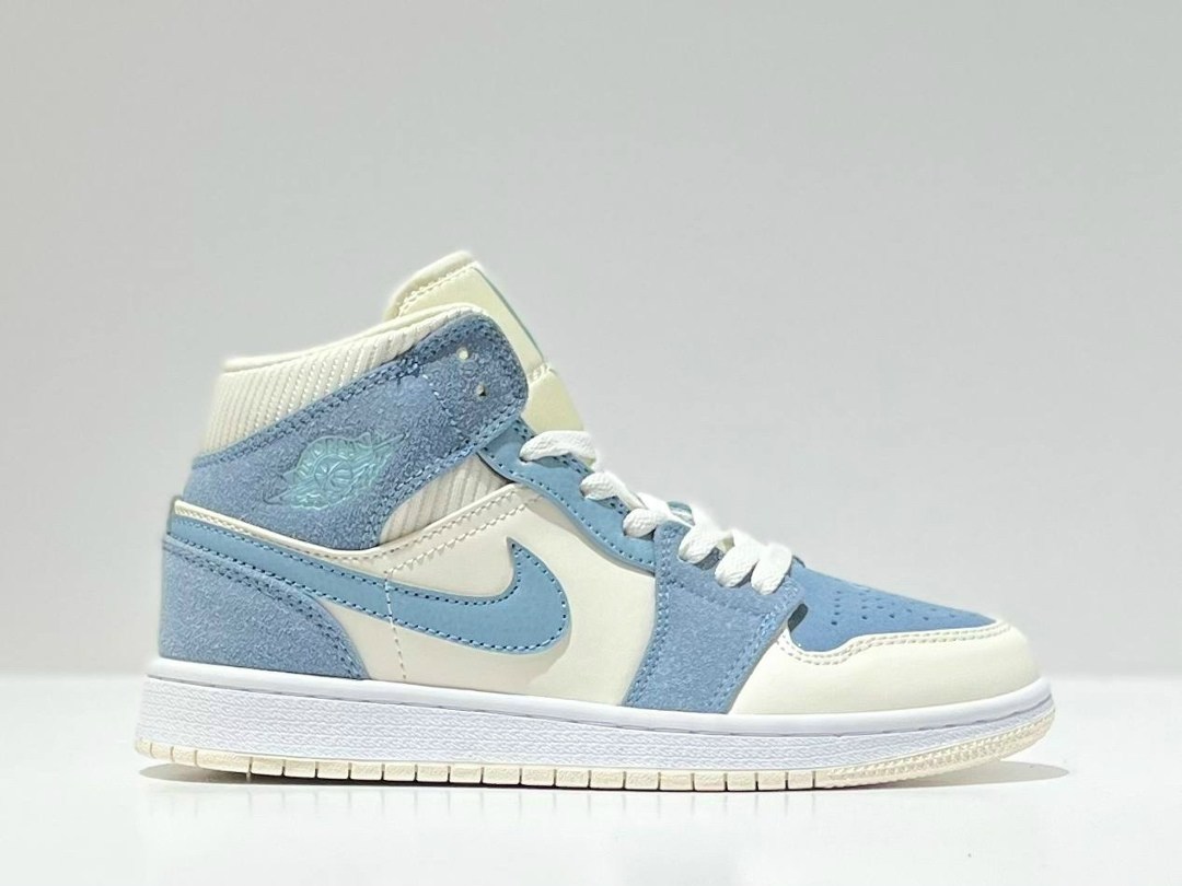 air jordan 1 mid se 'sail light blue',кроссовки nike air jordan 1,nike air jordan 1 mid se,nike air jordan 1 mid,air jordan 1 mid se