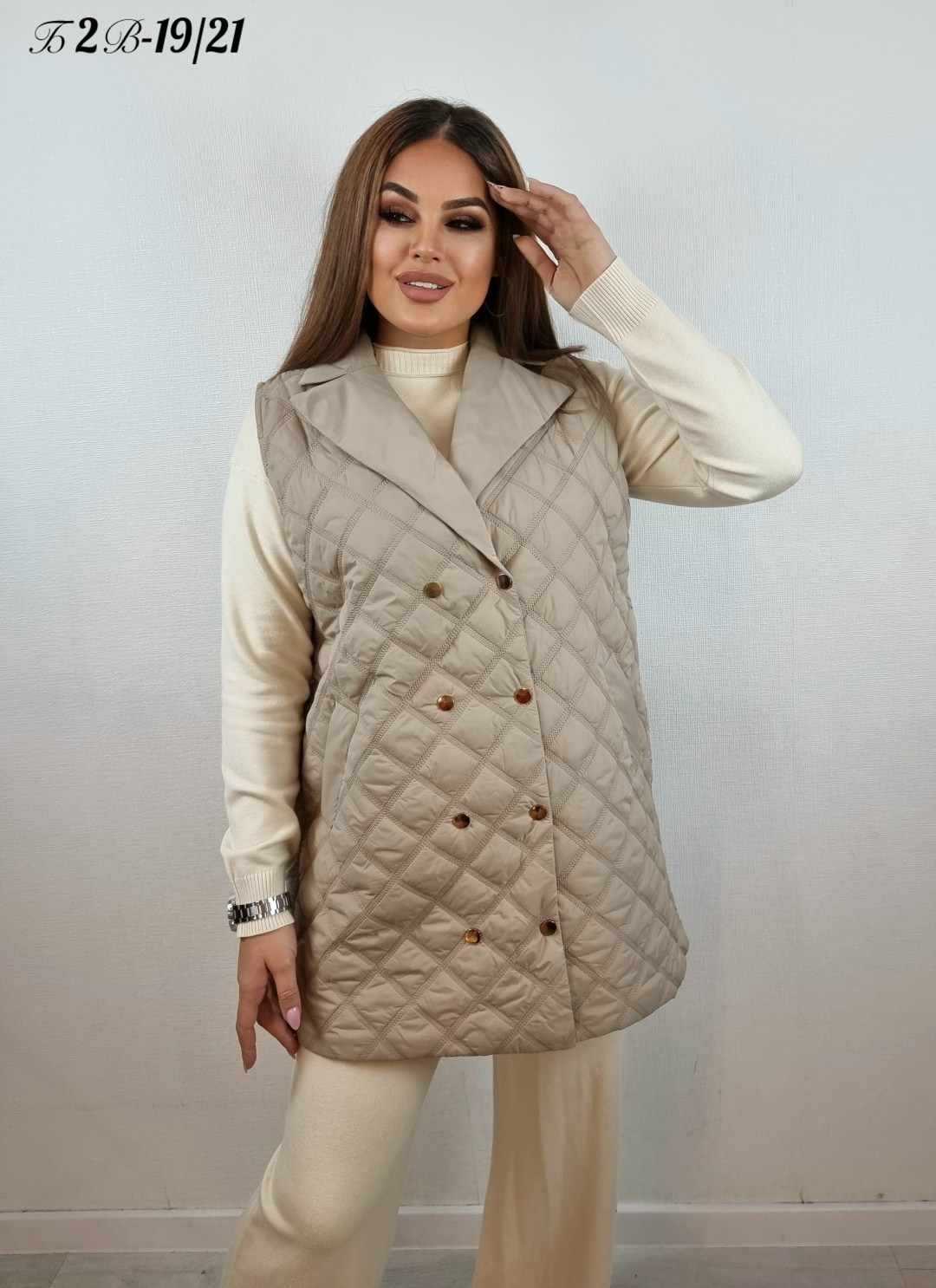 женская жилетка,жилет женский,жилет,удлиненные стеганые жилеты,жилет на синтепоне