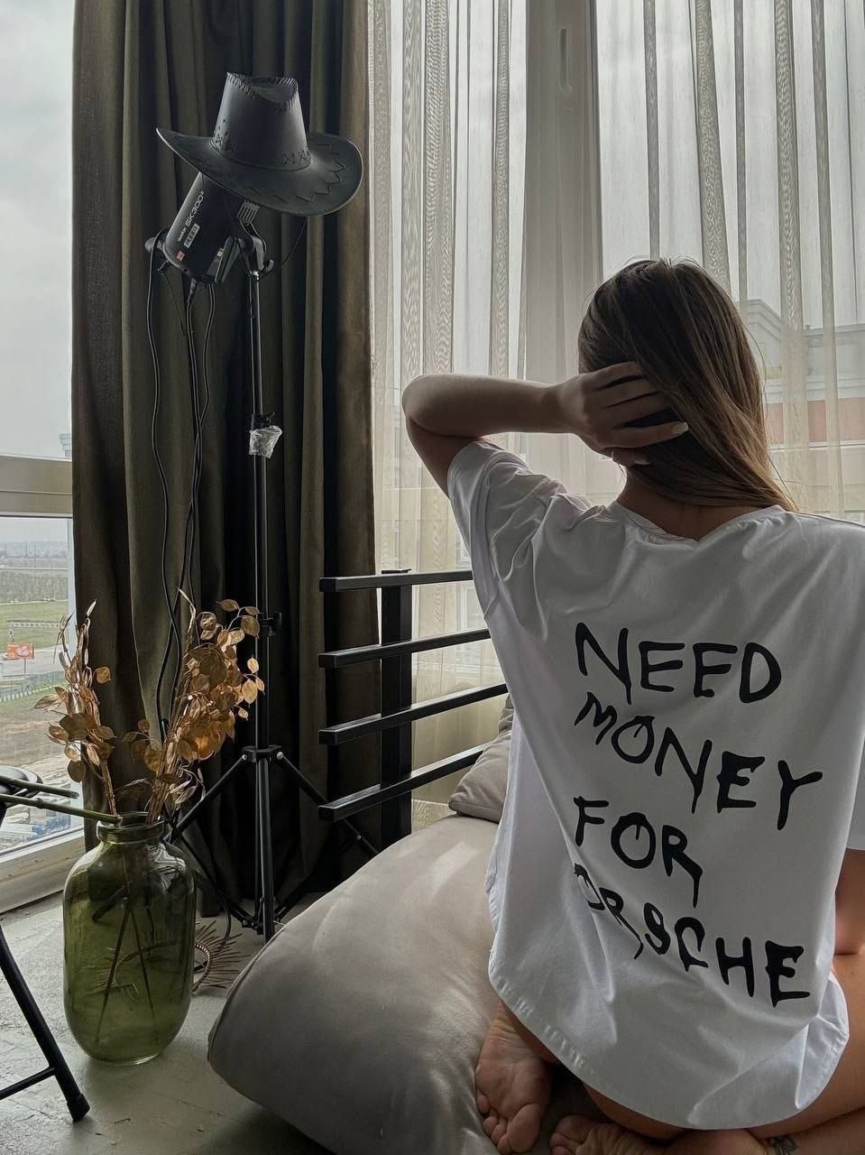 футболка need money for porsche,футболка оверсайз с принтом need money for porshe,футболка с принтом need money for porsche,футболки оверсайз женские,need money for porsche