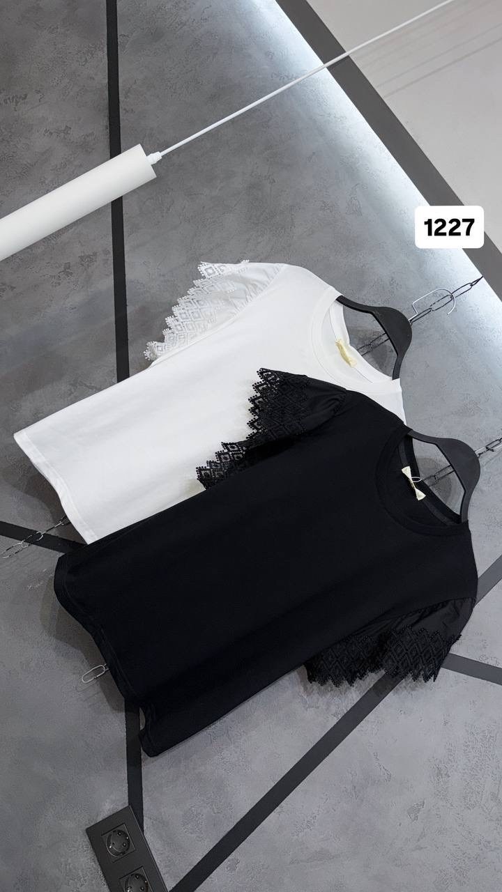 футболка с кружевами,футболка с кружевом,футболка кружевная,украшение футболки кружевом,футболка с кружевными вставками