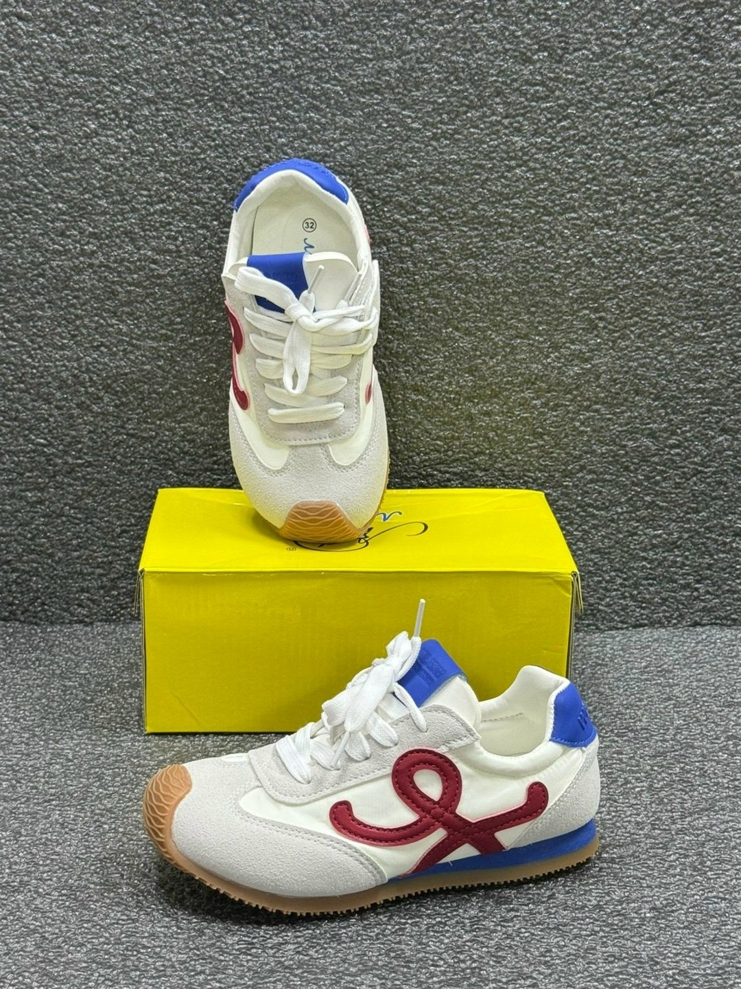 кроссовки,кроссовки loewe,женские кроссовки,спортивная ,модные кроссовки