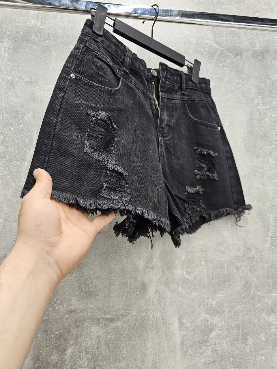 женские джинсы,узкие джинсы,широкие джинсы,джинсы черные,джинсы мужской