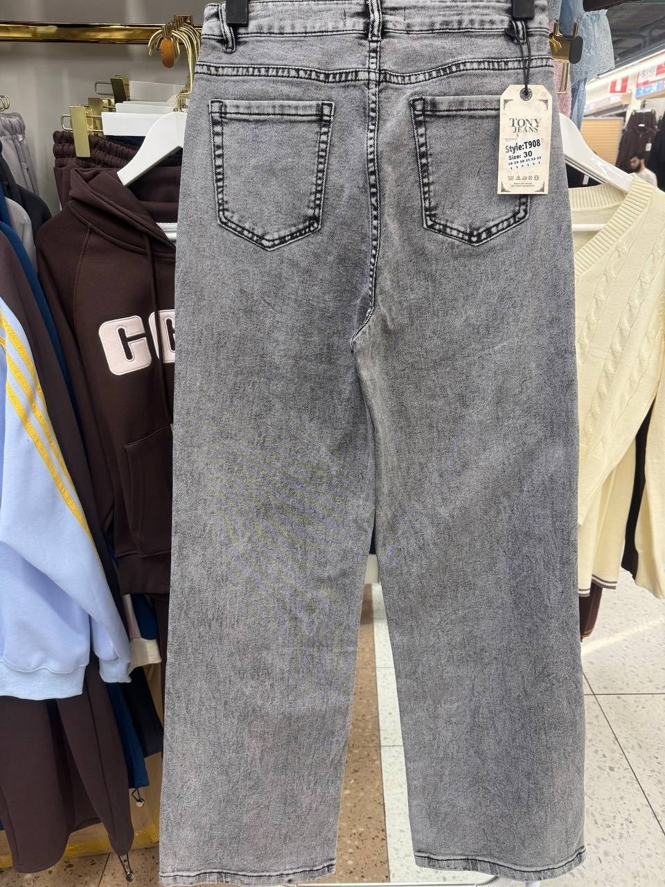 серые широкие джинсы,женские джинсы,джинсы широкие,джинсы,серые джинсы бананы