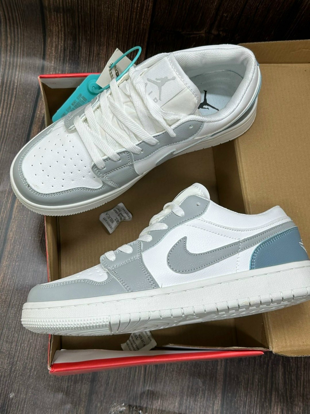 кроссовки nike air jordan 1 low wolf grey,nike air jordan 1 low wolf grey,nike air jordan 1 low,кроссовки женские nike air jordan 1,кроссовки nike air jordan 1 low белый/серый