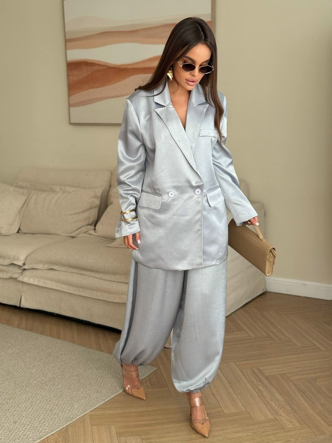 атласный костюм,брючный костюм в пижамном стиле,костюм в пижамном стиле,брючные костюмы женские,шелковый брючный костюм