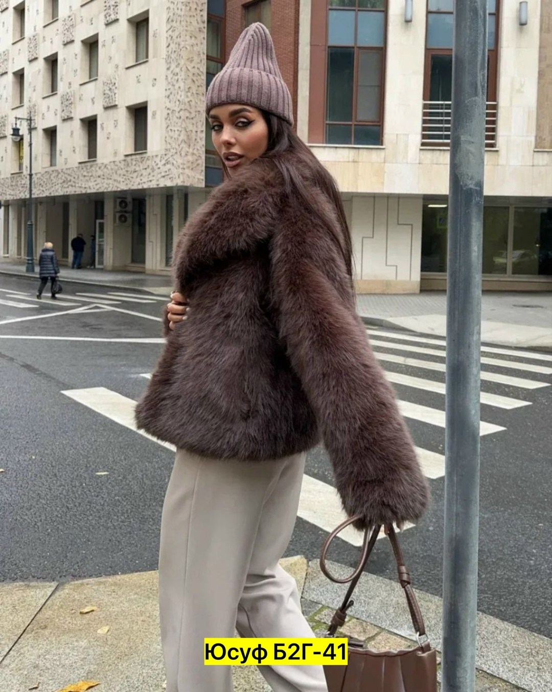 эко шуба,шуба искусственная короткая экошуба зимняя оверсайз mimar brand,шуба искусственная женская,искусственная шуба,шуба коричневая