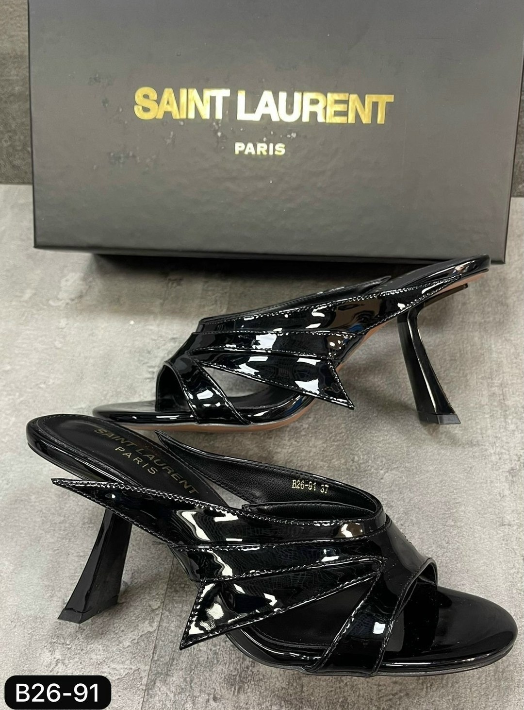 ,женская ,босоножки saint laurent,босоножки на каблуках,женские босоножки