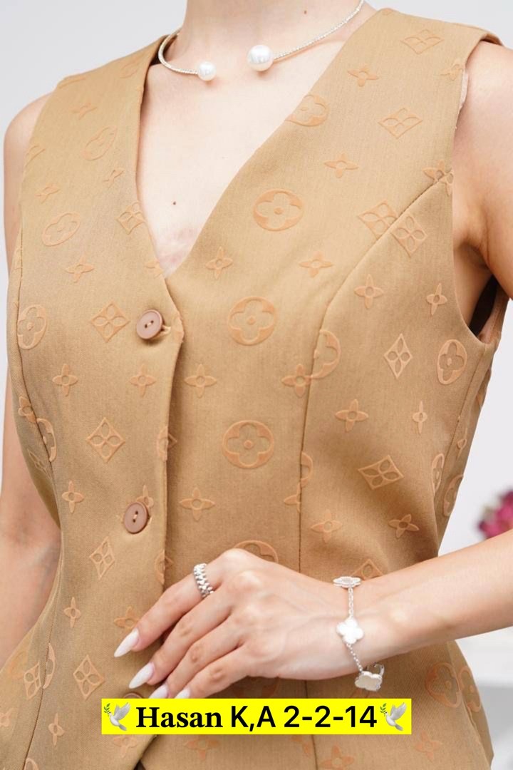 женские костюмы,женской одежды,женский жилет,жилет бежевый,классический жилет