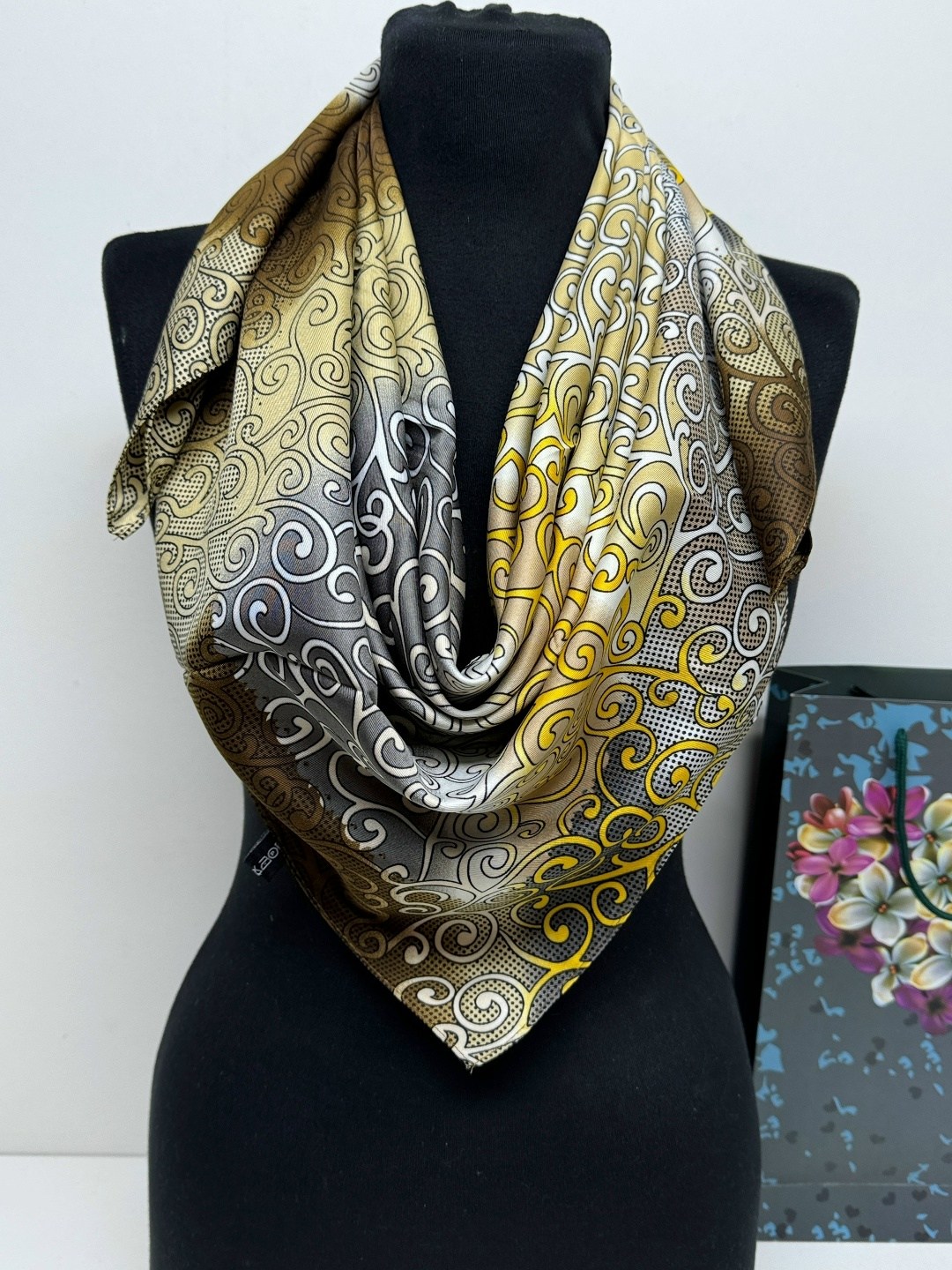 платки шелковые,шелковый женский платок,женские платки,платки шарф,платки тонки