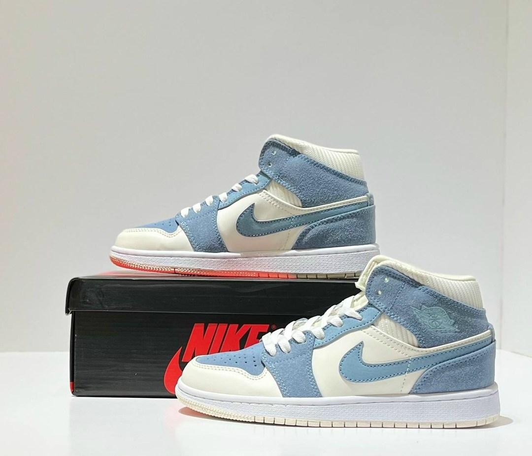 air jordan 1 mid se 'sail light blue',кроссовки nike air jordan 1,nike air jordan 1 mid se,nike air jordan 1 mid,air jordan 1 mid se