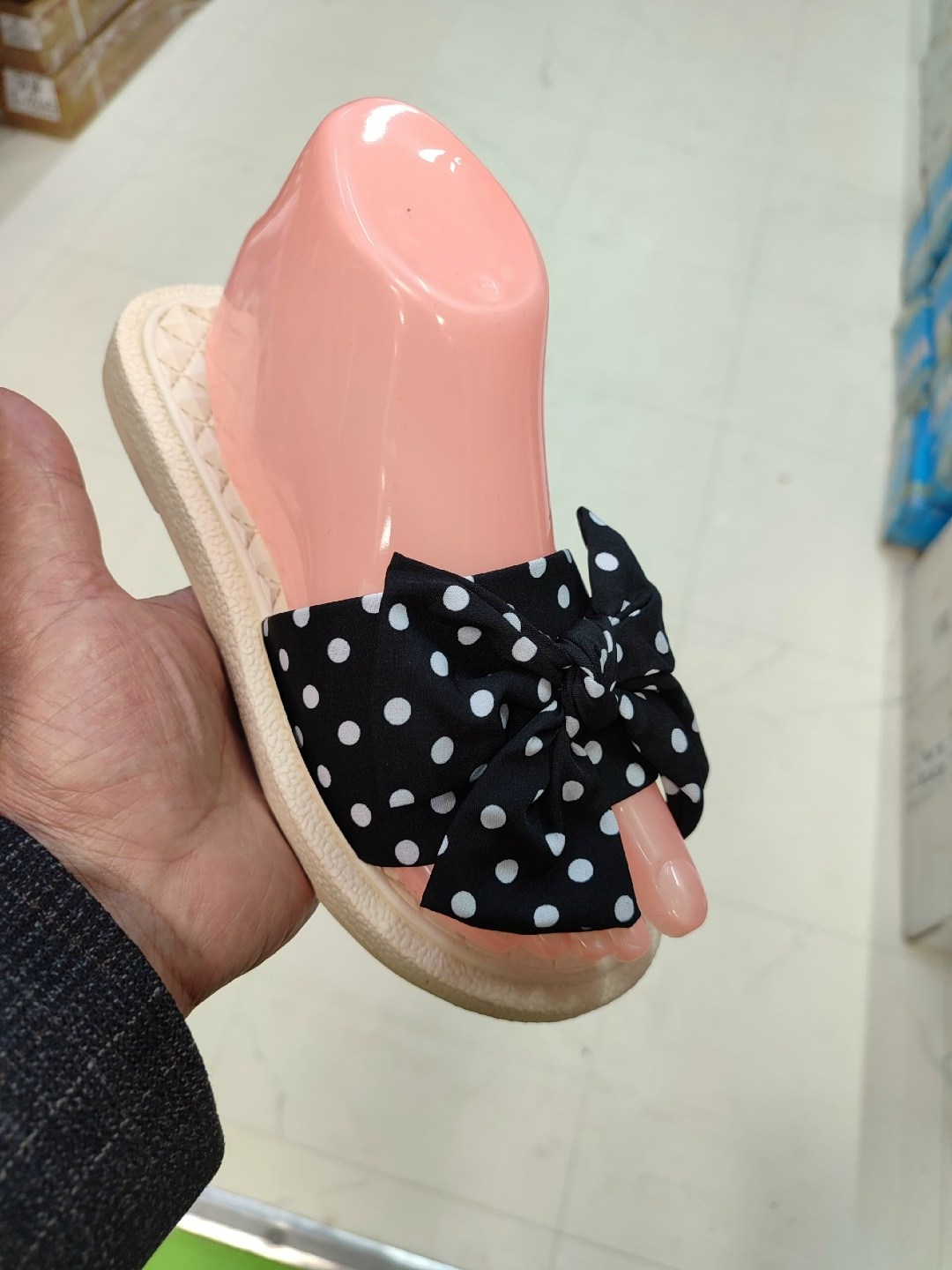 ,шлепанцы женские,шлепанцы женские летние,летние тапочки,модные тапочки