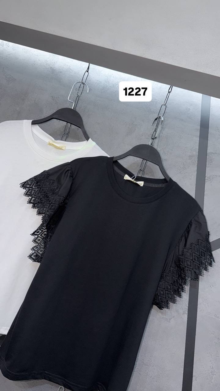 футболка с кружевами,футболка с кружевом,футболка кружевная,украшение футболки кружевом,футболка с кружевными вставками