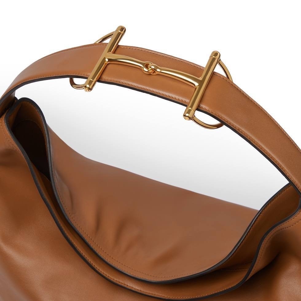 сумка гуччи хобо,женская сумка gucci,модная сумка,сумка gucci,сумка через плечо gucci