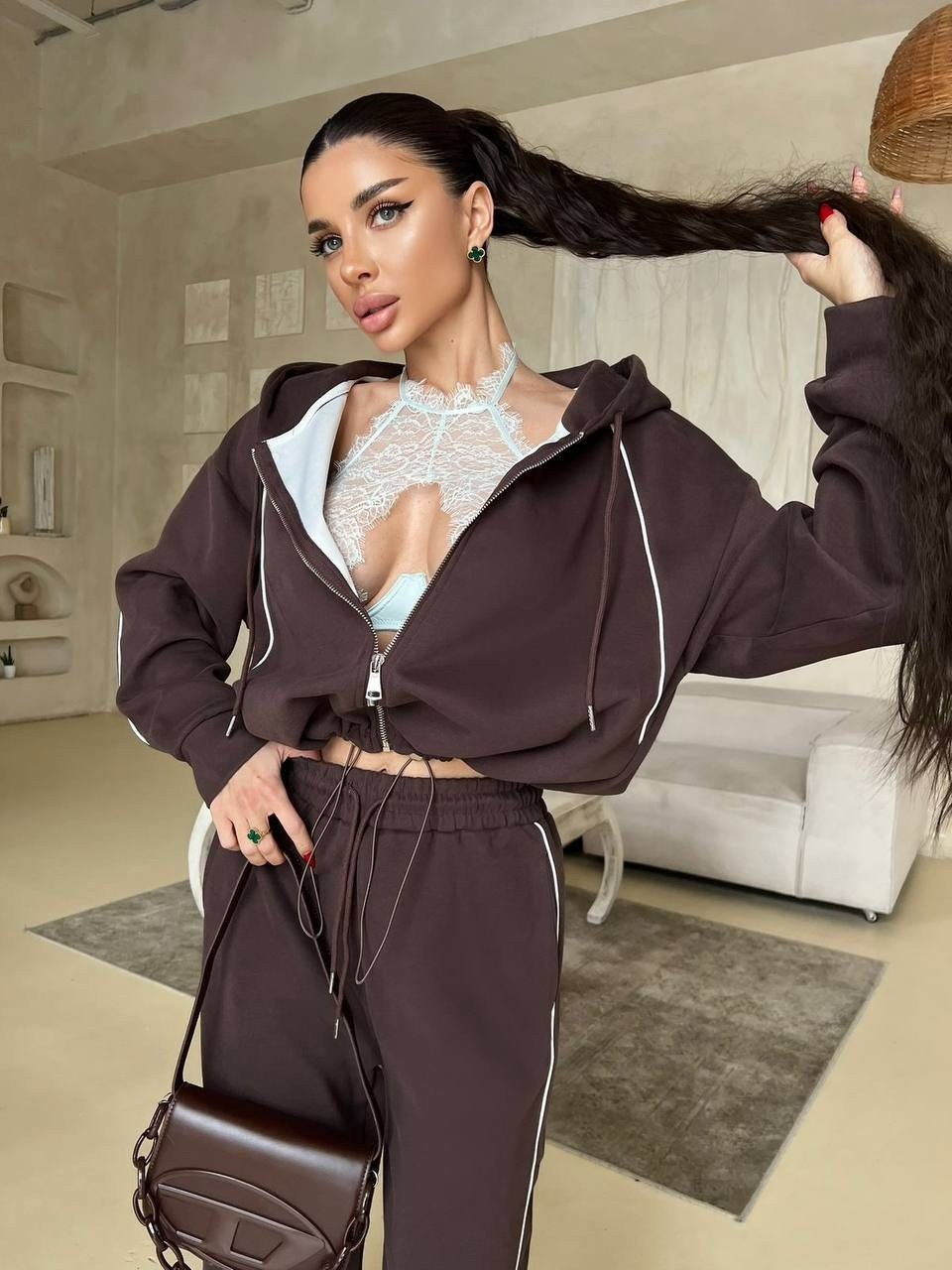 женский спортивный костюм,спортивный костюм,женский костюм,спортивный костюм модный,стильные женские костюмы