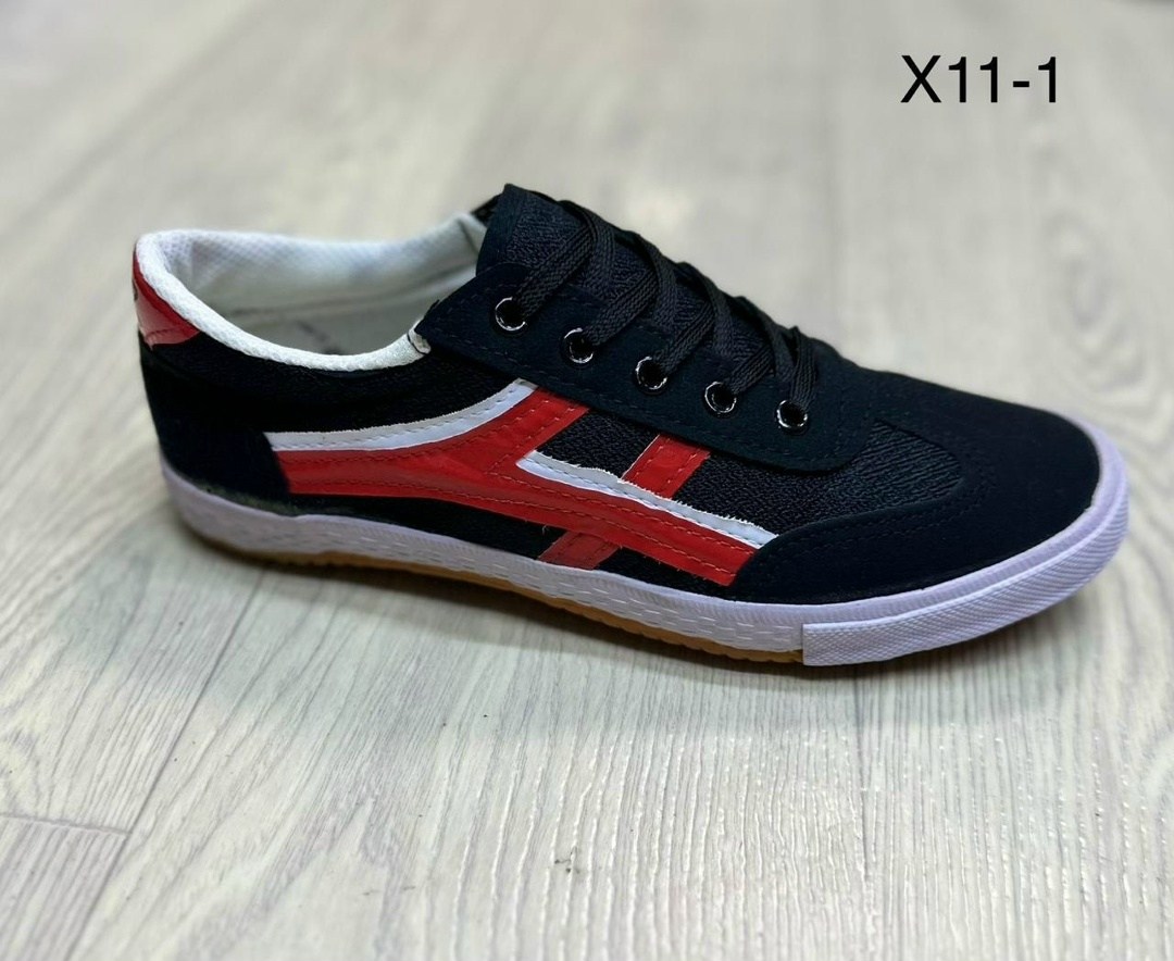 ,спортивная ,кеды спортивные,обуви,футбольные кеды