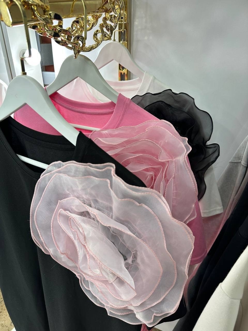 футболка с цветами,футболка женская,,футболка с цветком