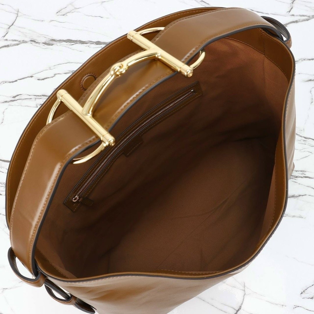 сумка гуччи хобо,женская сумка gucci,модная сумка,сумка gucci,сумка через плечо gucci