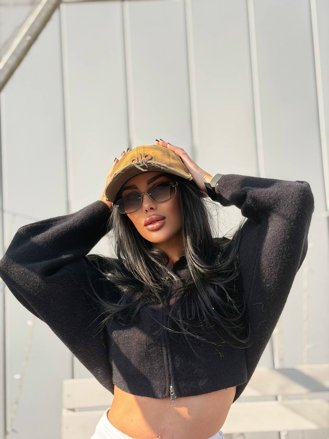 брюнетка,девушка,макияж брюнетки,красива девушка,дерзкие