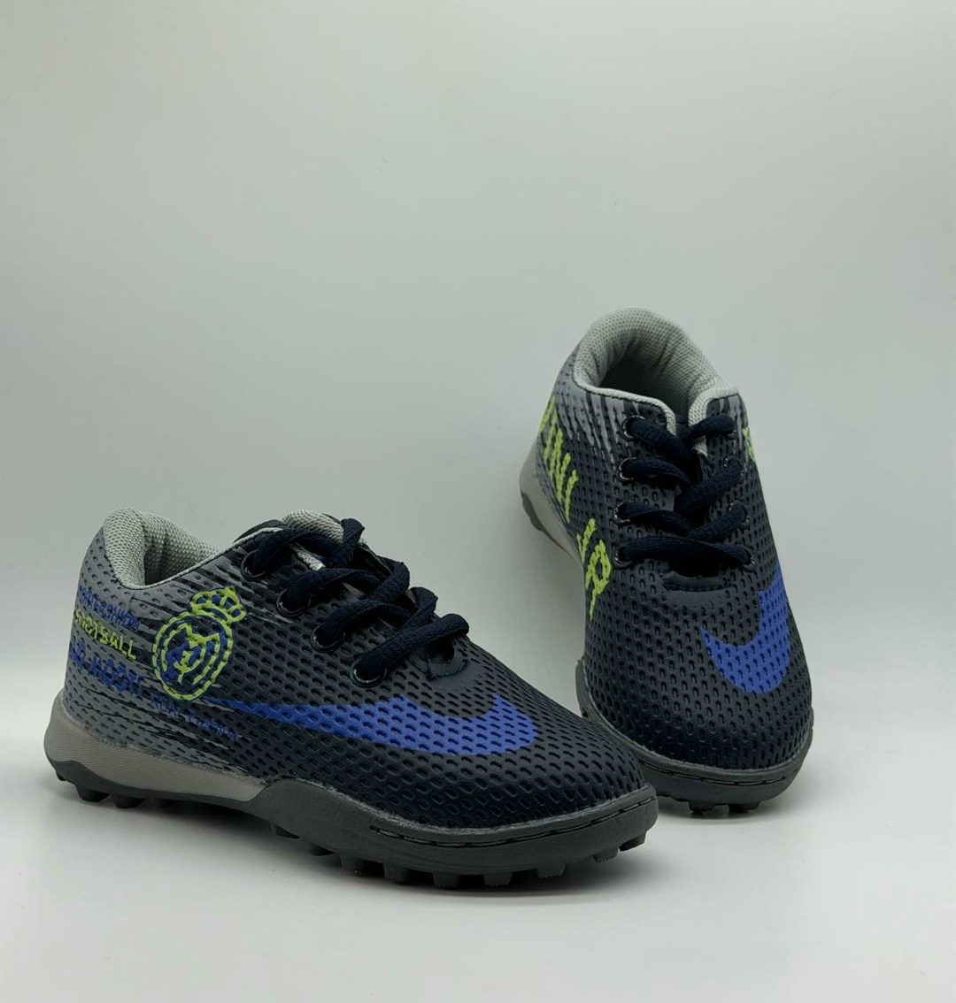 phantom v3 бутсы футбольные детские сороконожки,phantom v3 бутсы футбольные детские сороконожки nike,бутсы для футзала alemy kids спорт,сороконожки для футбола,бутсы для футзала alemy kids