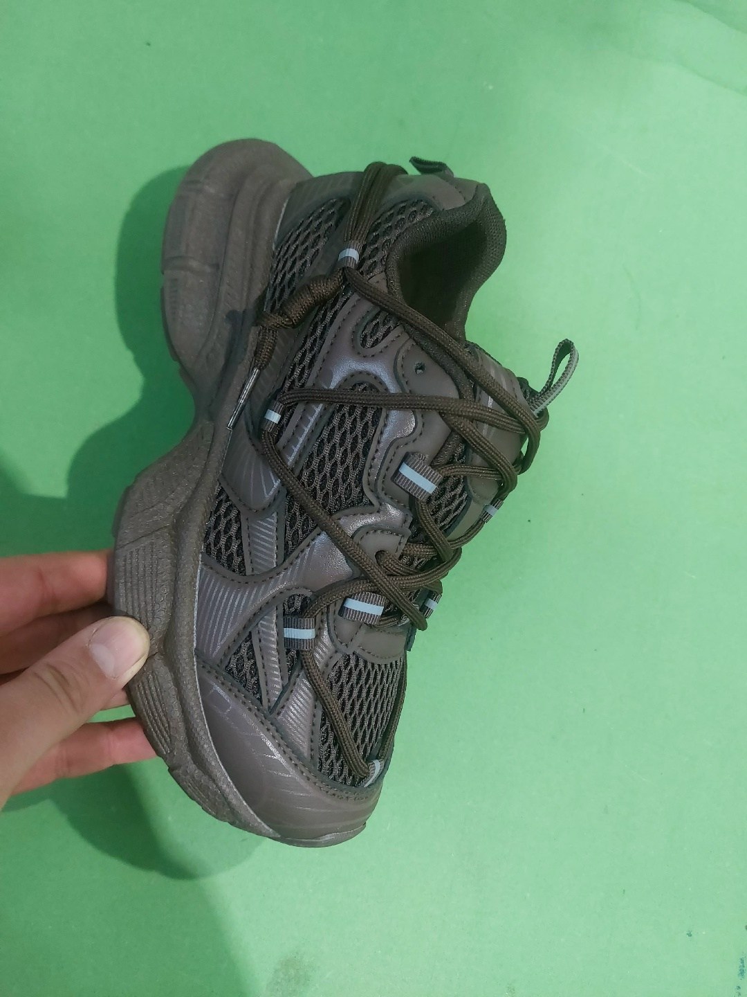 кроссовки женскиe,спортивная ,массивные кроссовки,кроссовки модные,баленсиага кроссовки