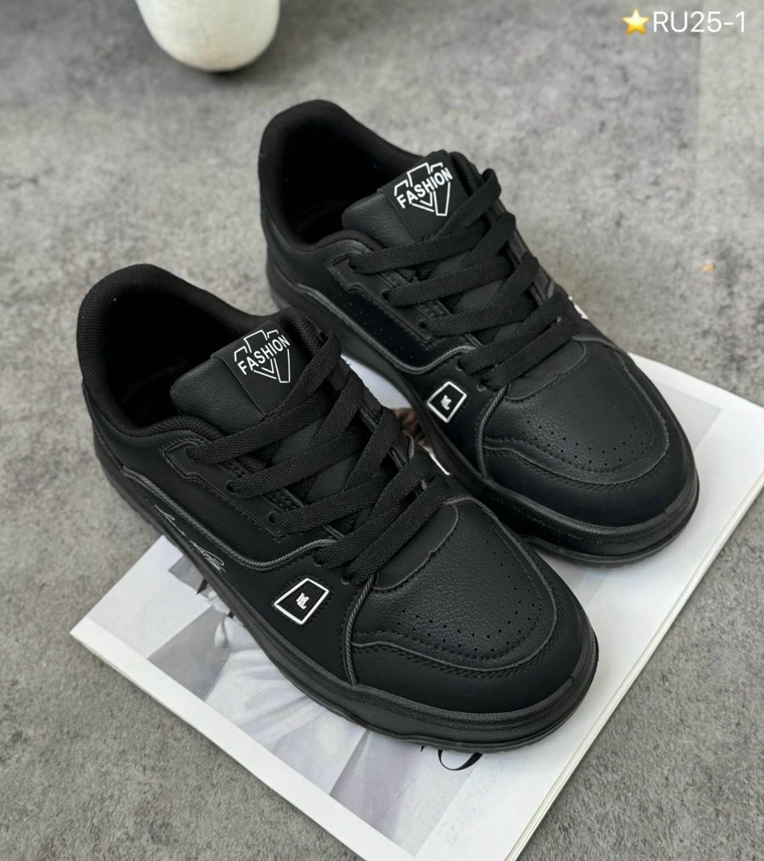 женские кроссовки,,кроссовки эко,кроссовка,стильные кроссовки