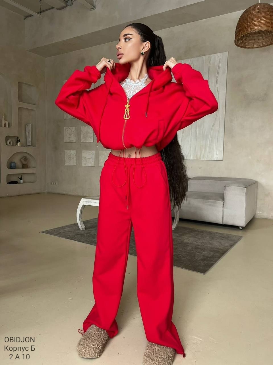 костюм спортивный женский,костюм спортивный,женский красный костюм miu miu,костюм красный,женские костюмы