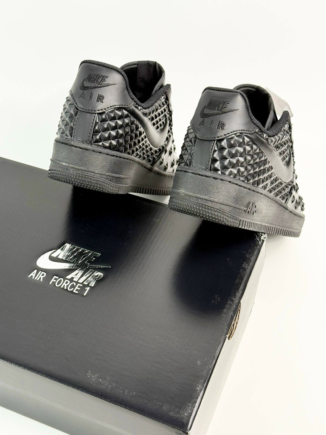 nike air force 1 lv8 vt stars black,nike air force 1 low independence day black,nike air force 1 black star,nike air force 1 lv8 vt stars black sneaker,nike air force 1 lv8 vt black