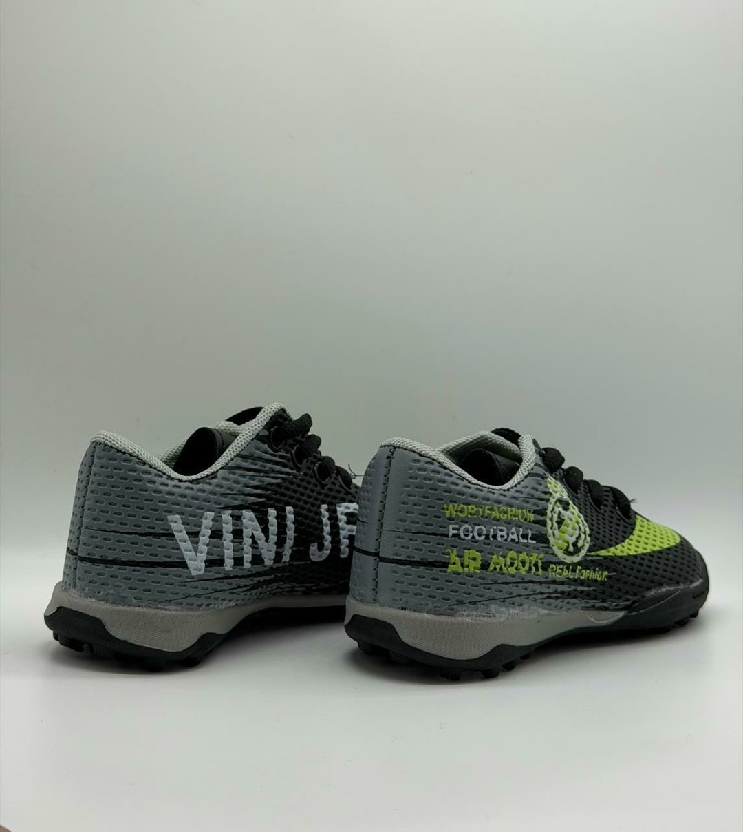 phantom v3 бутсы футбольные детские сороконожки,phantom v3 бутсы футбольные детские сороконожки nike,бутсы для футзала alemy kids спорт,сороконожки для футбола,бутсы для футзала alemy kids