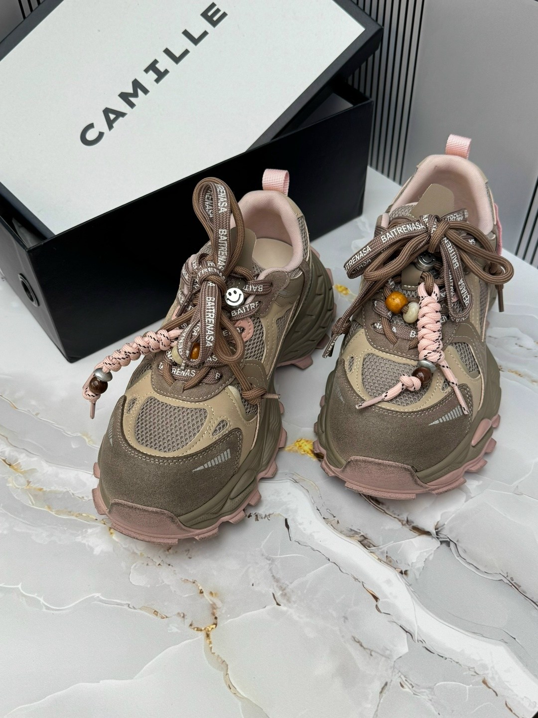 ,женские кроссовки,кроссовки гуччи женские бежевые,кроссовки гуччи женские оригинал с розовым,кроссовки gucci