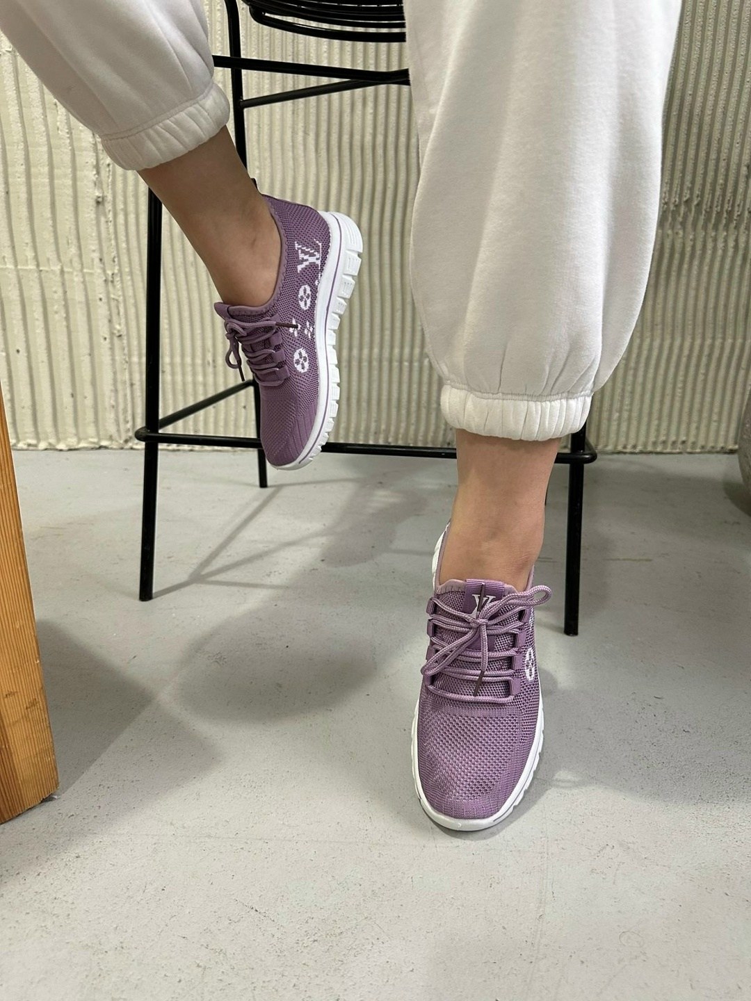 кроссовки женскиe,,розовые кроссовки,кроссовки для женщин, спортивная