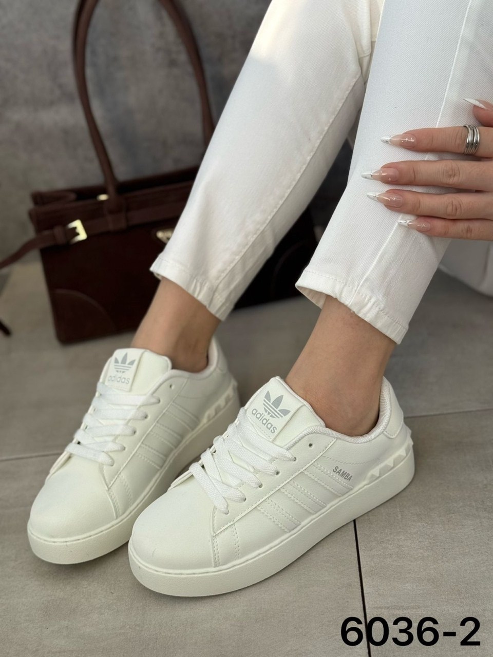 ,женские кроссовки,женские кроссовки белые,белые кроссовки,кроссовки женский adidas