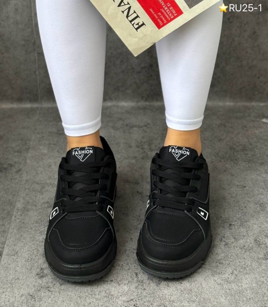 женские кроссовки,,кроссовки эко,кроссовка,стильные кроссовки