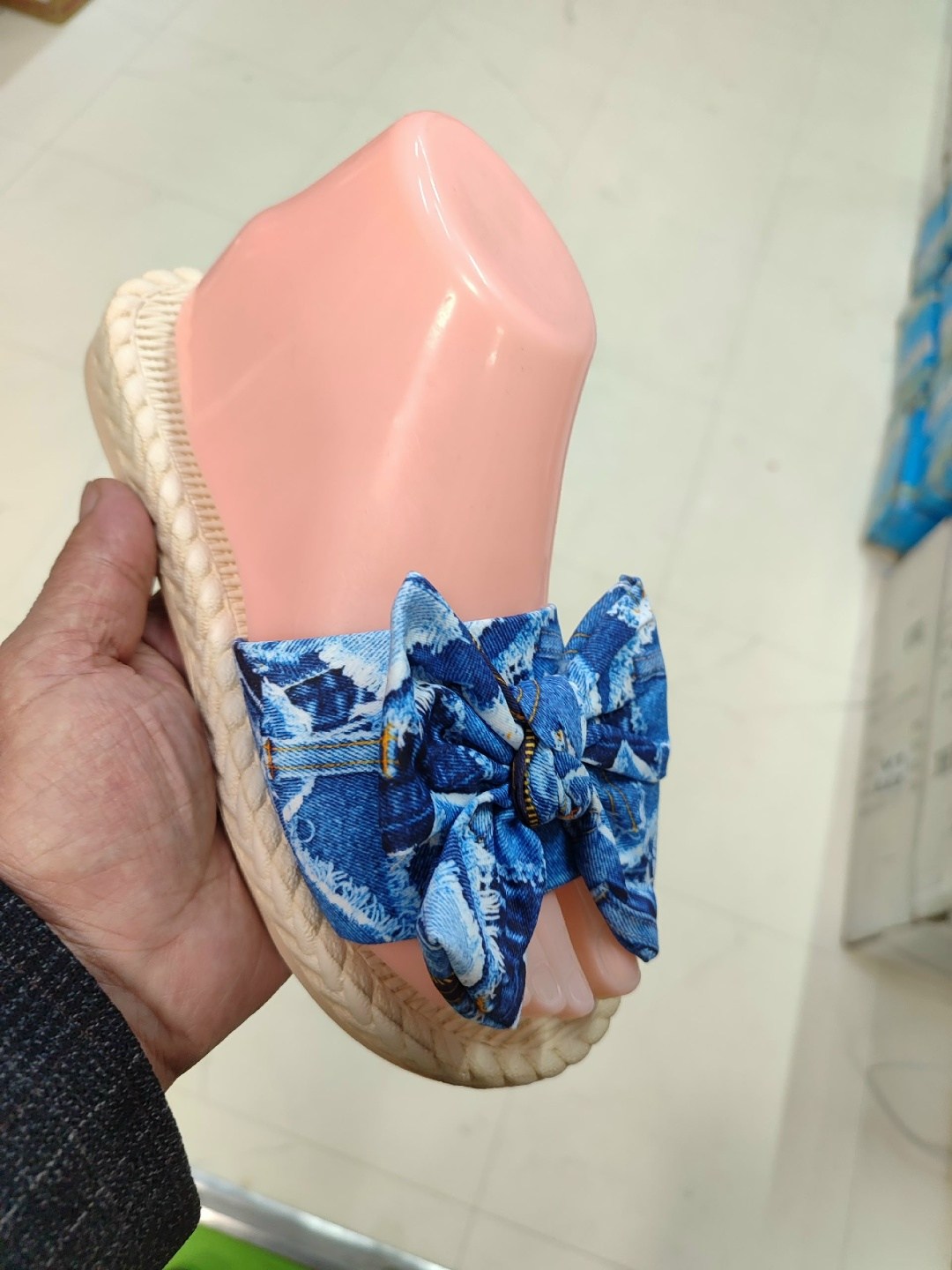 ,шлепанцы женские,шлепанцы женские летние,летние тапочки,модные тапочки