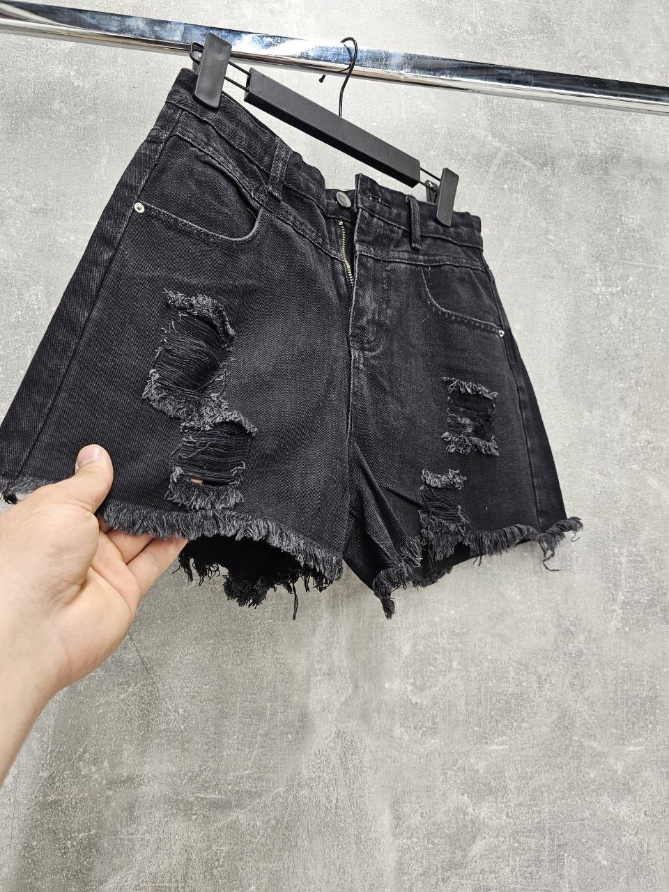 женские джинсы,узкие джинсы,широкие джинсы,джинсы черные,джинсы мужской