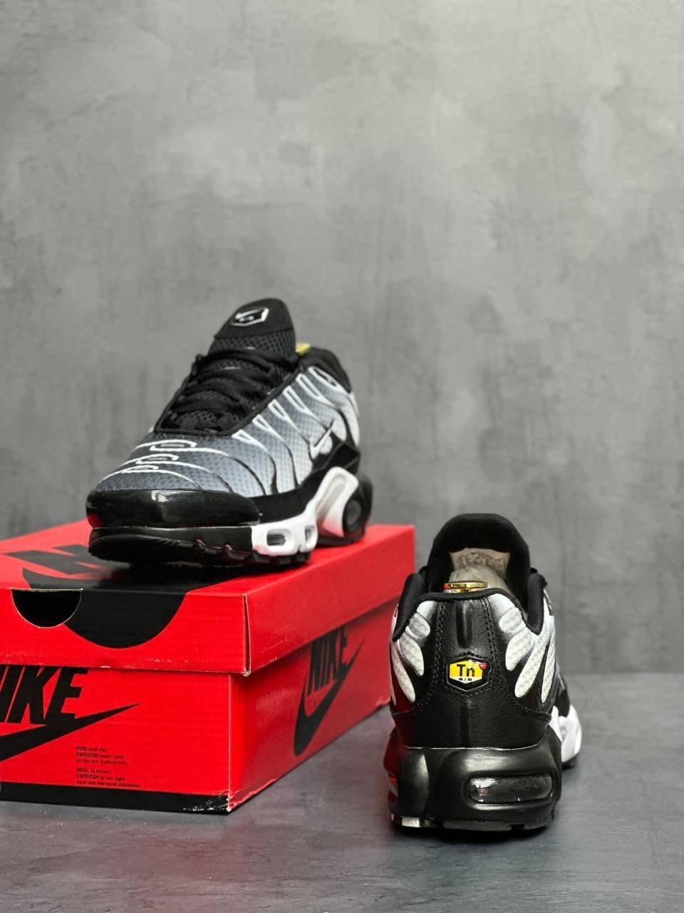 кроссовки nike air max tn plus,кроссовки мужские nike air max tn plus,кроссовки nike tn plus,найк air max plus tn кроссовки,nike air max tn plus black