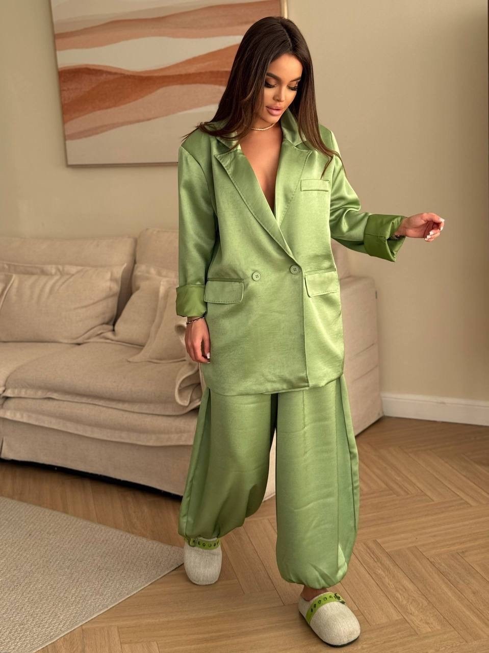 модные образы,брючный костюм,стильные наряды,трикотажный костюм