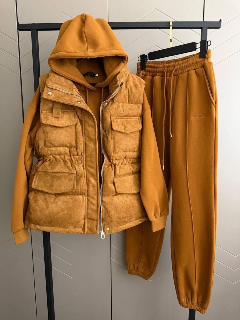 костюм тройка на флисе,женский костюм тройка,женский коричневый костюм тройка miu miu,теплый костюм на флисе,костюм на флисе