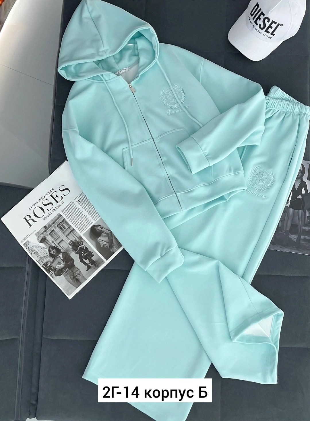 cпортивный костюм женский на флисе,спортивные женские костюмы,костюм женский на флисе,сток одежда,женские костюмы