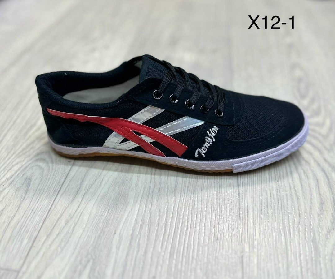 ,спортивная ,кеды спортивные,обуви,футбольные кеды