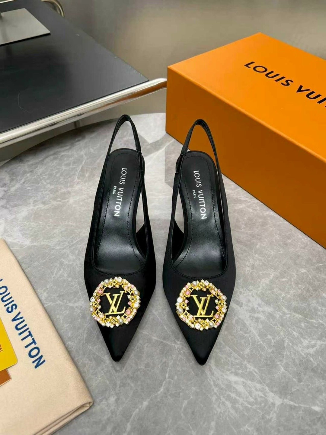 ,женские туфли,туфли лодочки женские,туфли saint laurent,маноло бланик босоножки