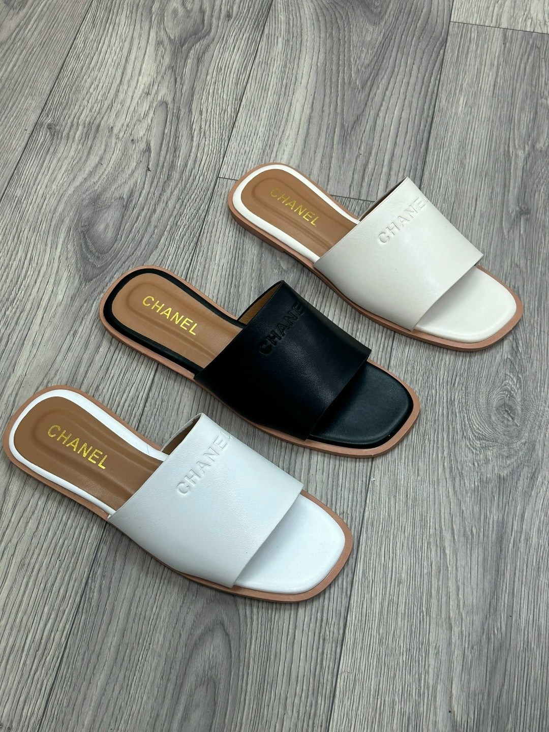 женские шлепанцы,,шлепки женские,модные шлепанцы,шлепанцы летние