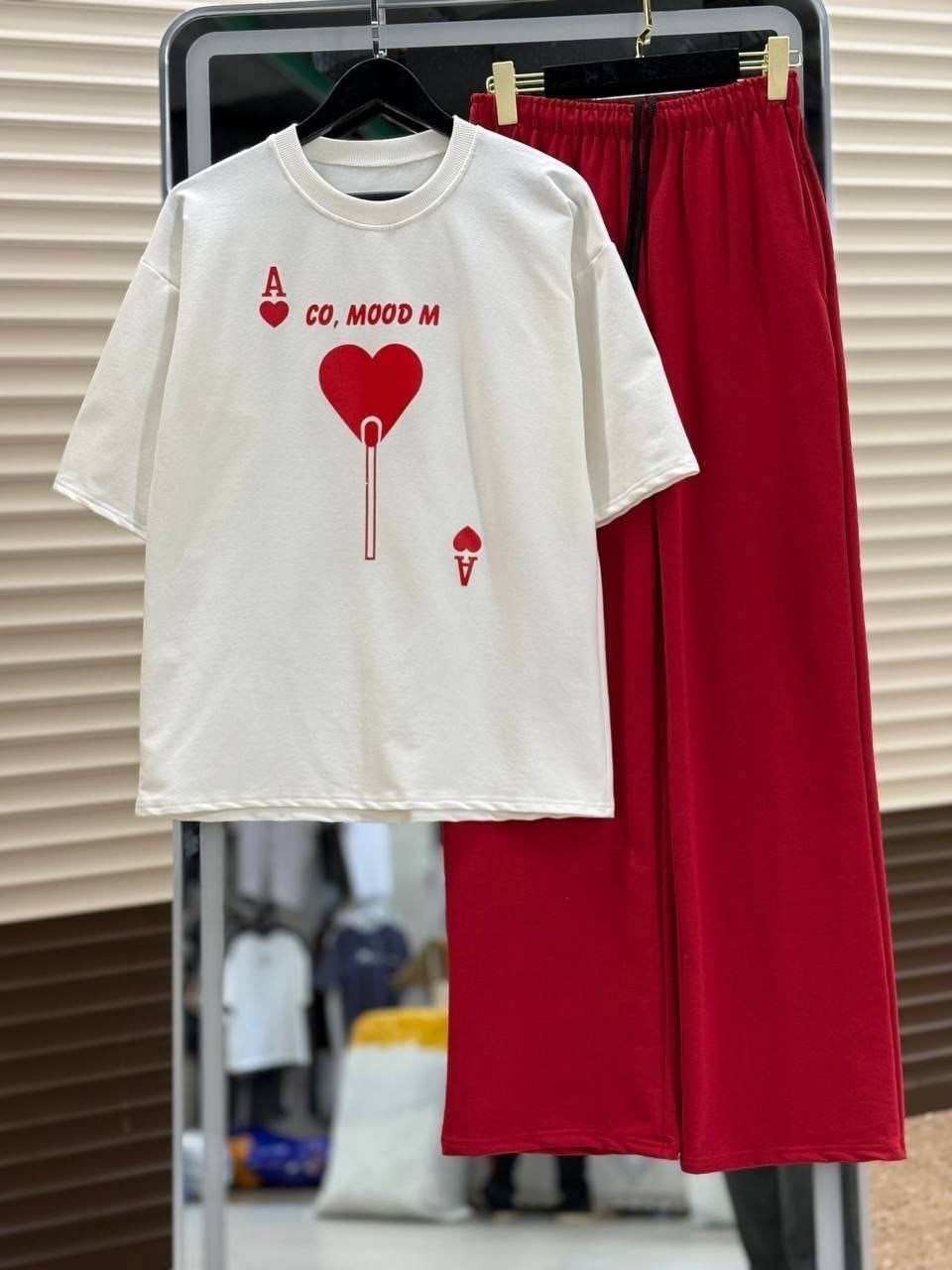 женский оверсайз свитшот miu miu красного цвета,свитшот женская,свитшот оверсайз ohcasey,женская спортивная одежда,костюм спортивный женский