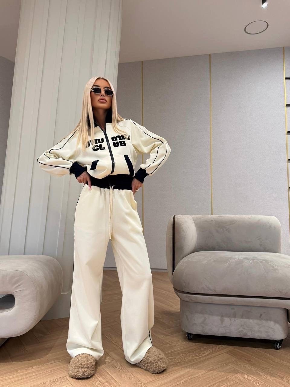 стильные костюмы,трикотажные костюмы,женский костюм,костюмчик,костюм спортивный