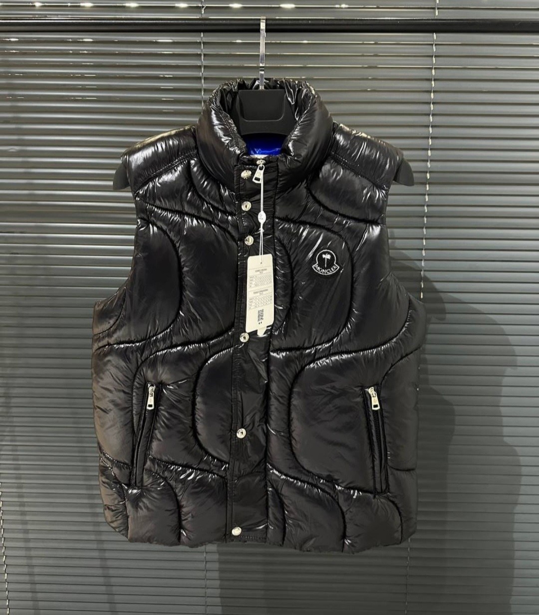 жилетка moncler,жилет moncler,жилетка монклер оригинал,жилет монклер мужской,жилетка монклер