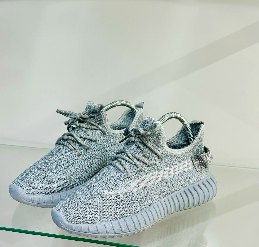 adidas yeezy boost 350 v 2,adidas yeezy boost 350,кроссовки adidas yeezy boost 350,adidas yeezy boost 350 black,кроссовки adidas yeezy boost