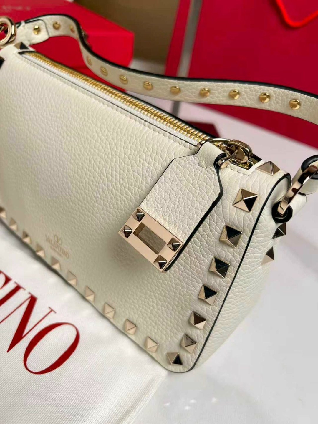 valentino сумка,сумка,сумки,valentino сумка на плечо,сумки модные