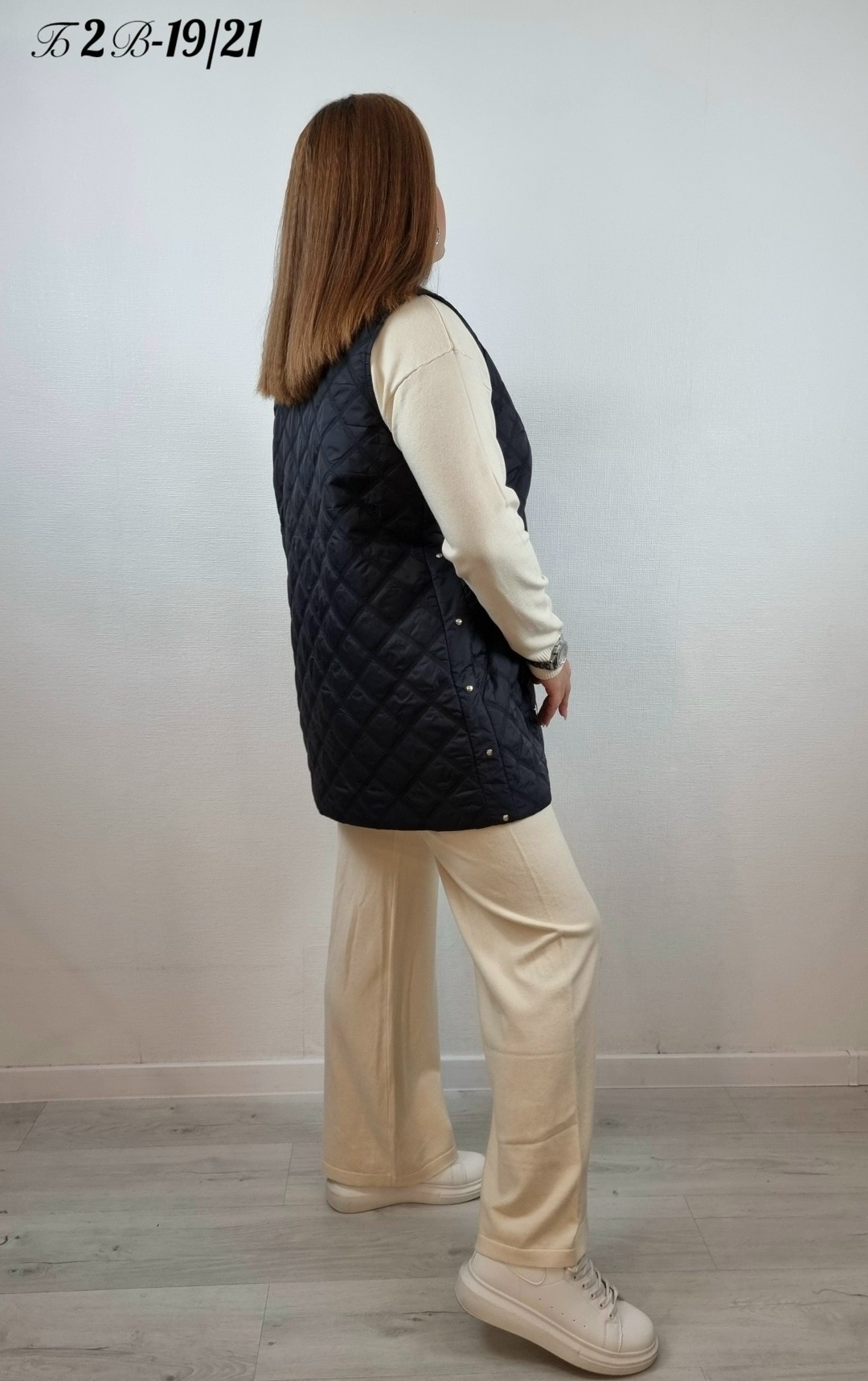 женская жилетка,жилет женский,жилет,удлиненные стеганые жилеты,жилет на синтепоне