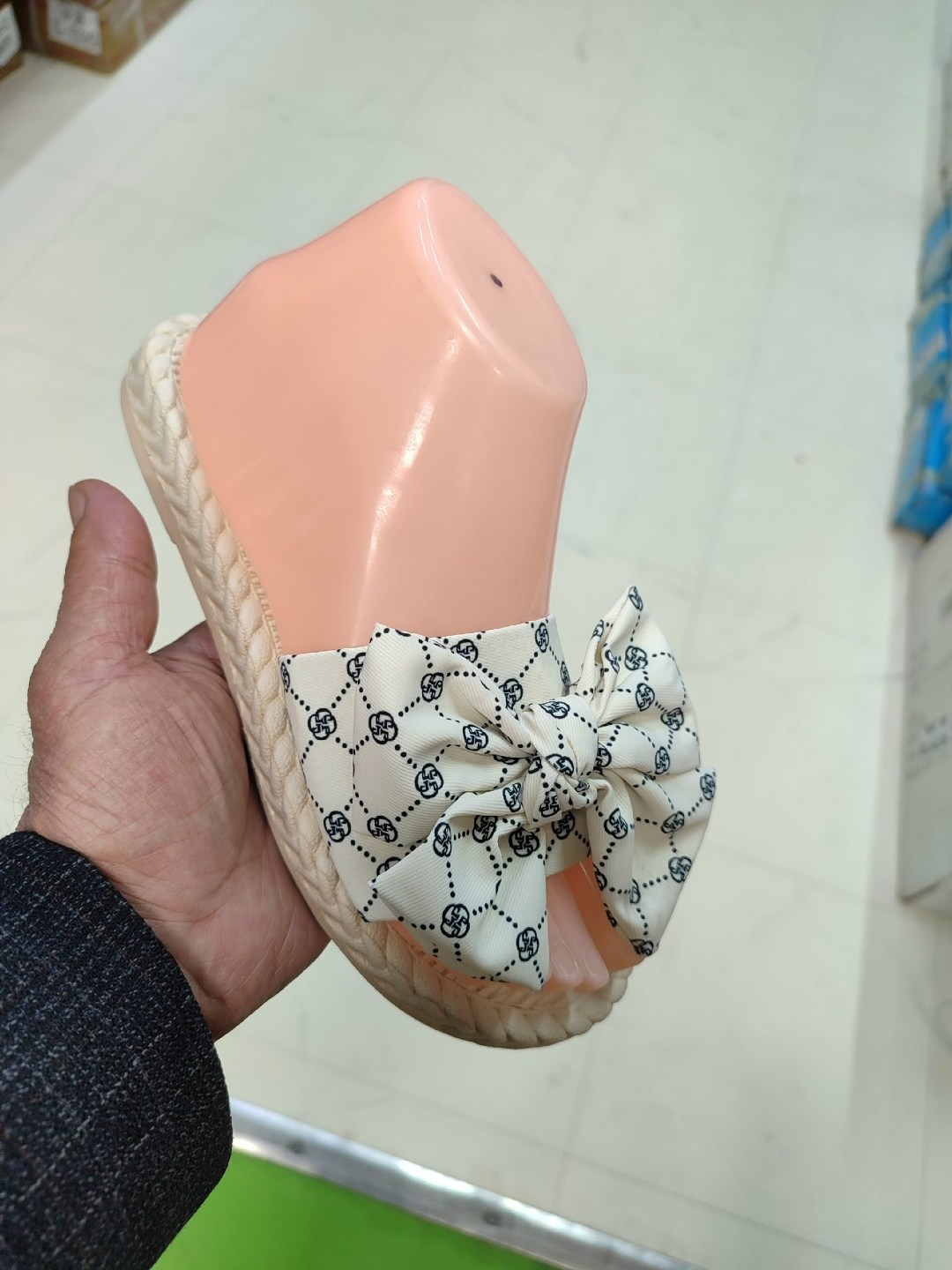 шлепанцы женские,летние тапочки,женские домашние шлепанцы,женские тапки,модные тапочки